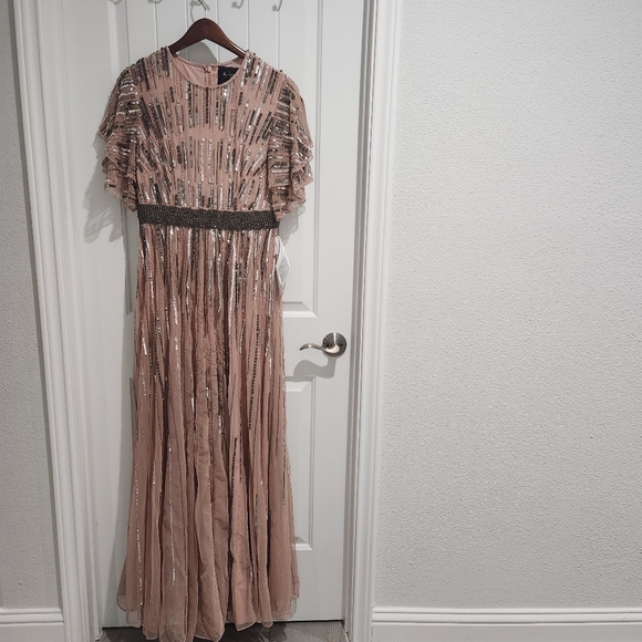 NWT Mac Duggal Pink Blush Beaded Flutter Sleeve Sequin Long Gown size 8 $698 - Picture 4 of 7